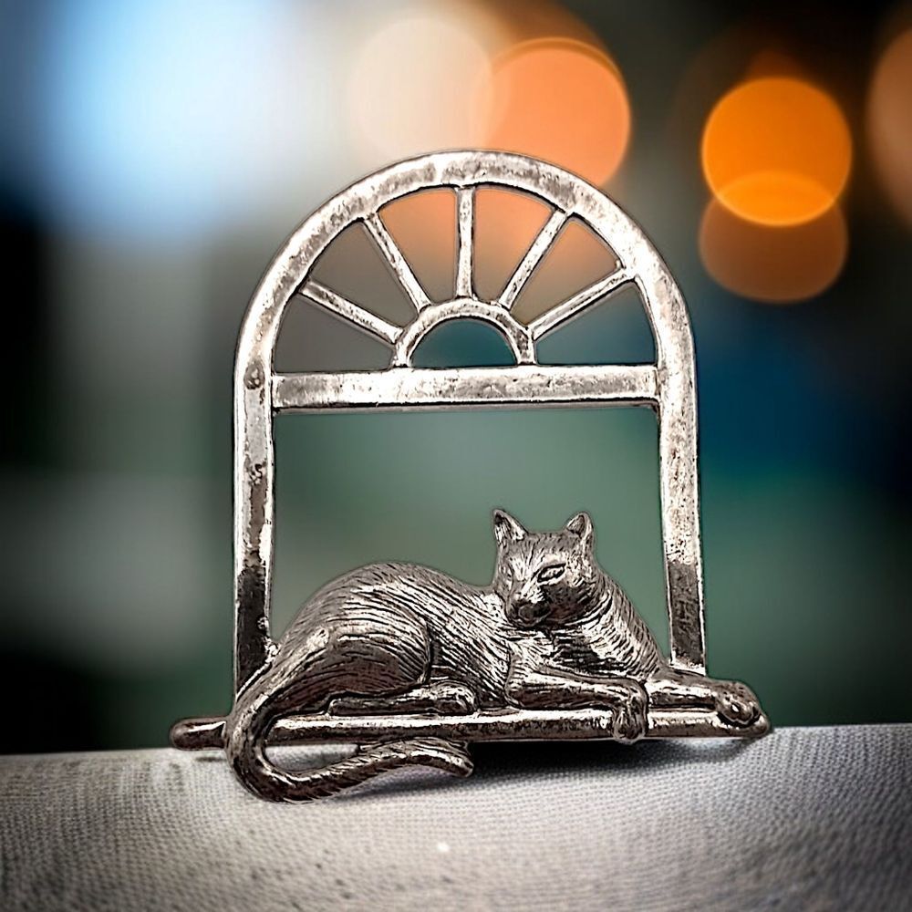 Cat In Window Brooch Pin Silver Tone Vintage 80s NEW VIEW‎ Kitty Kitten Cat Lady